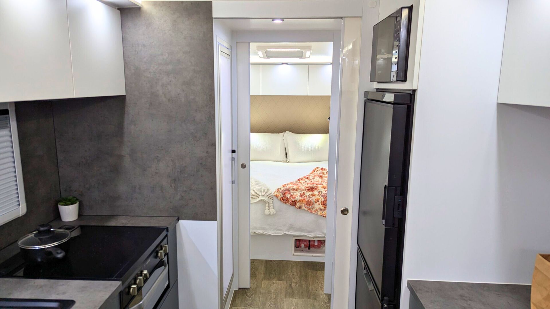 Forest Finder 23 Interior