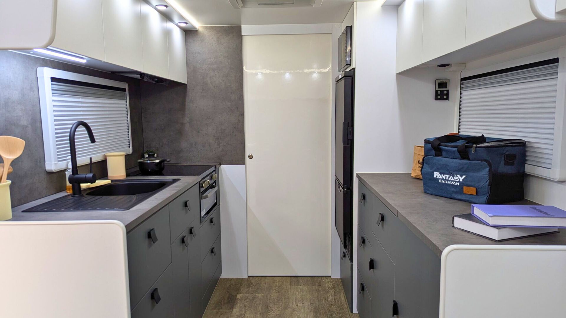 Forest Finder 23 Interior