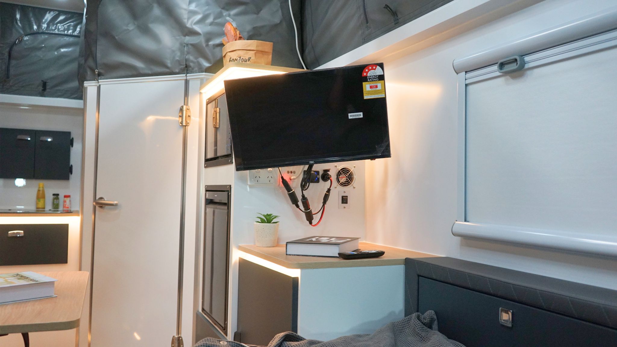 Frontier 13c Interior