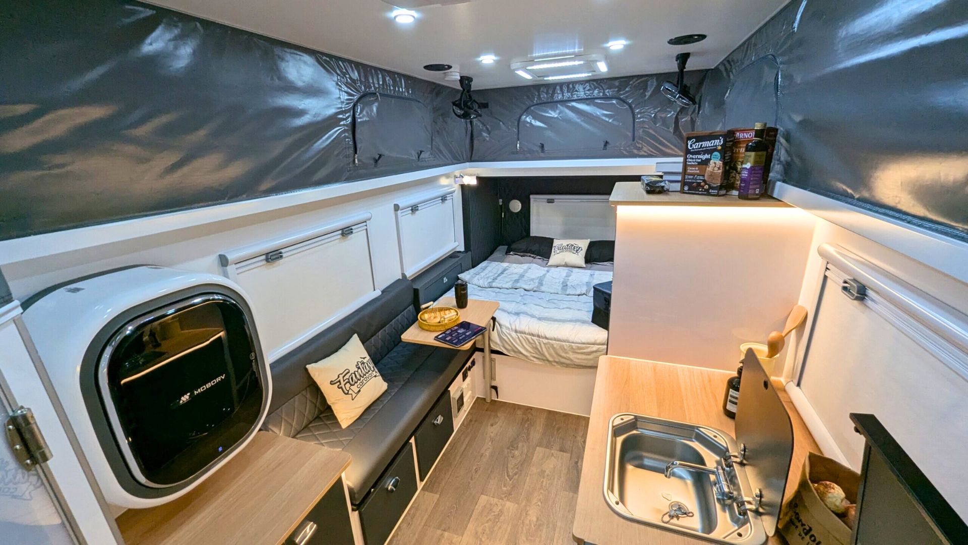 Frontier17d Interior