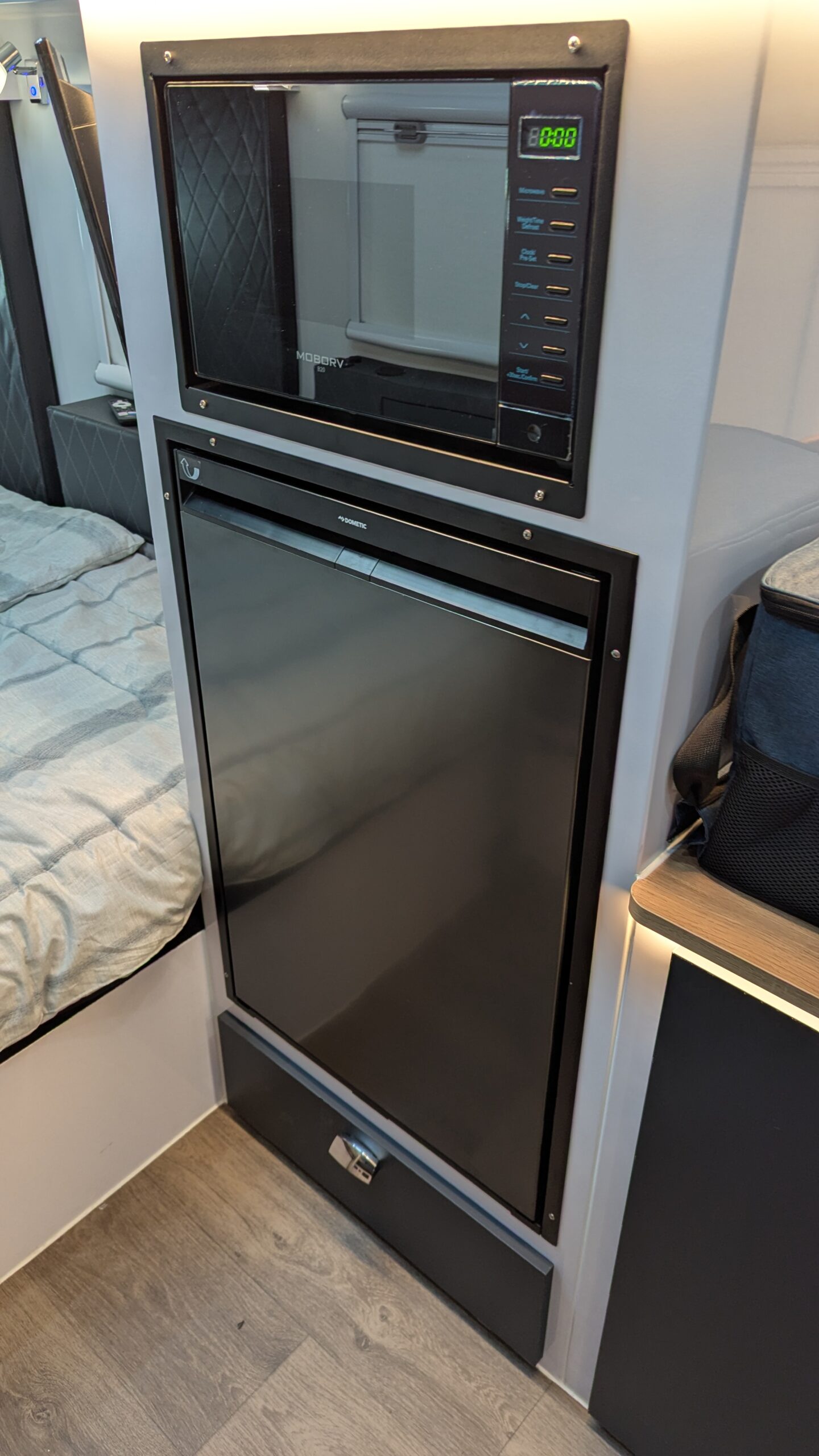 Frontier 17D Interior