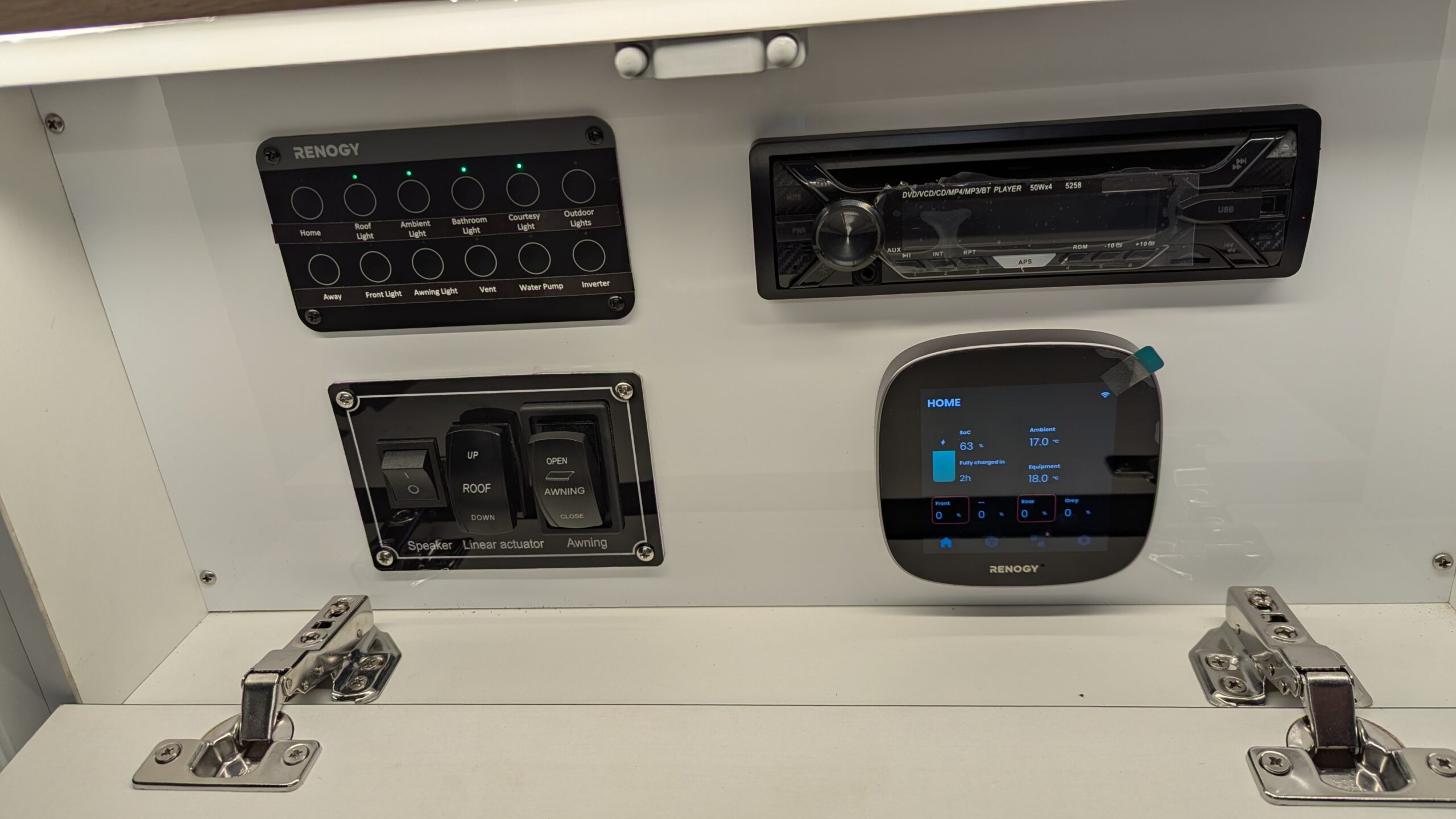 Frontier 17D Interior