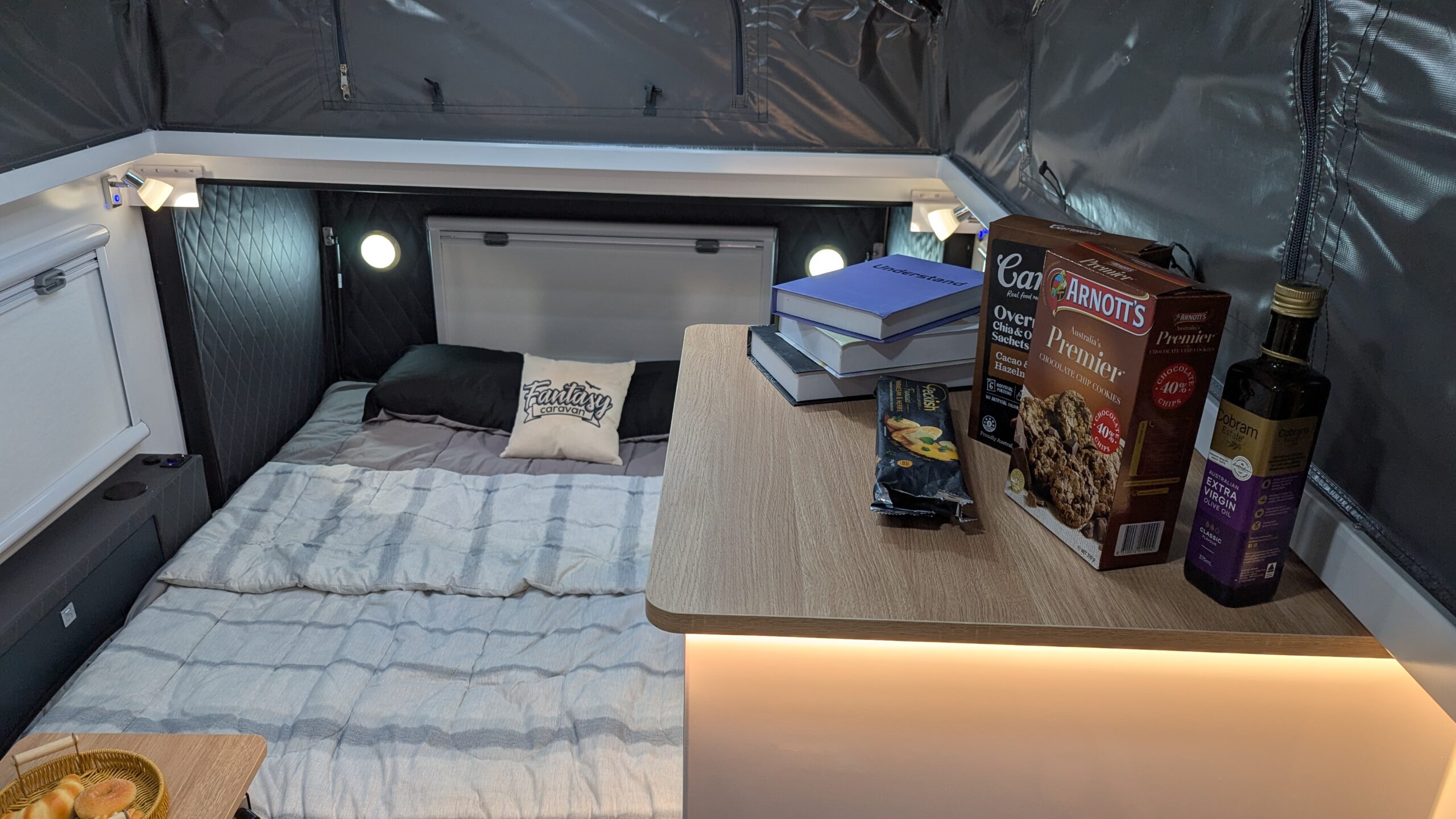 Frontier 17D Interior