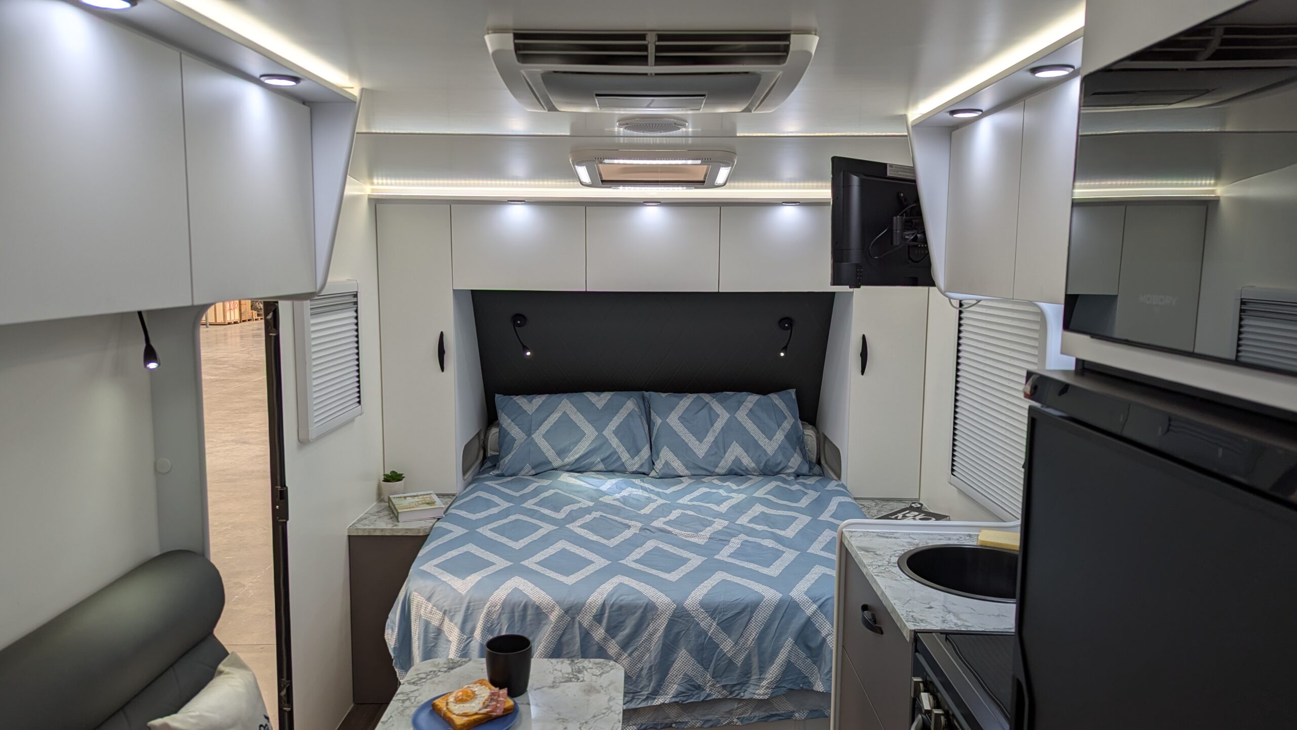 Forest Finder 17 Interior