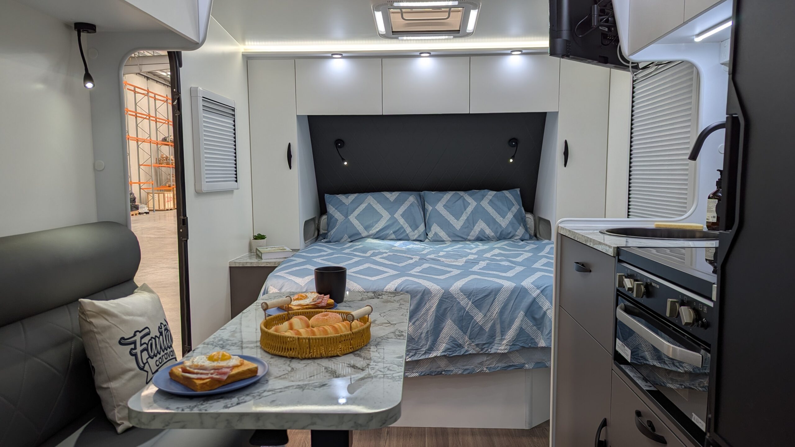 Forest Finder 17 Interior