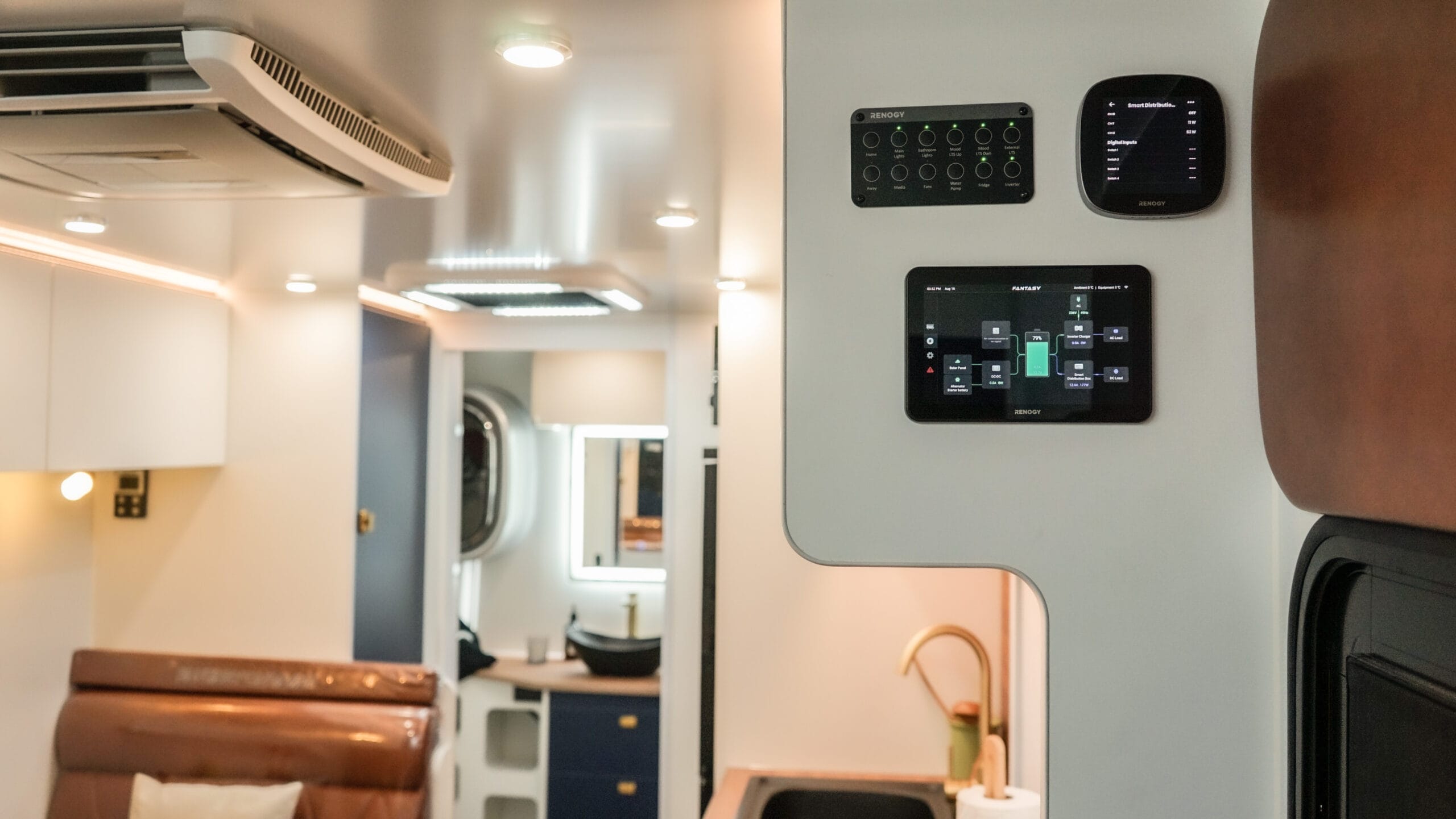 Interior of Fantasy Caravan Horizon-19