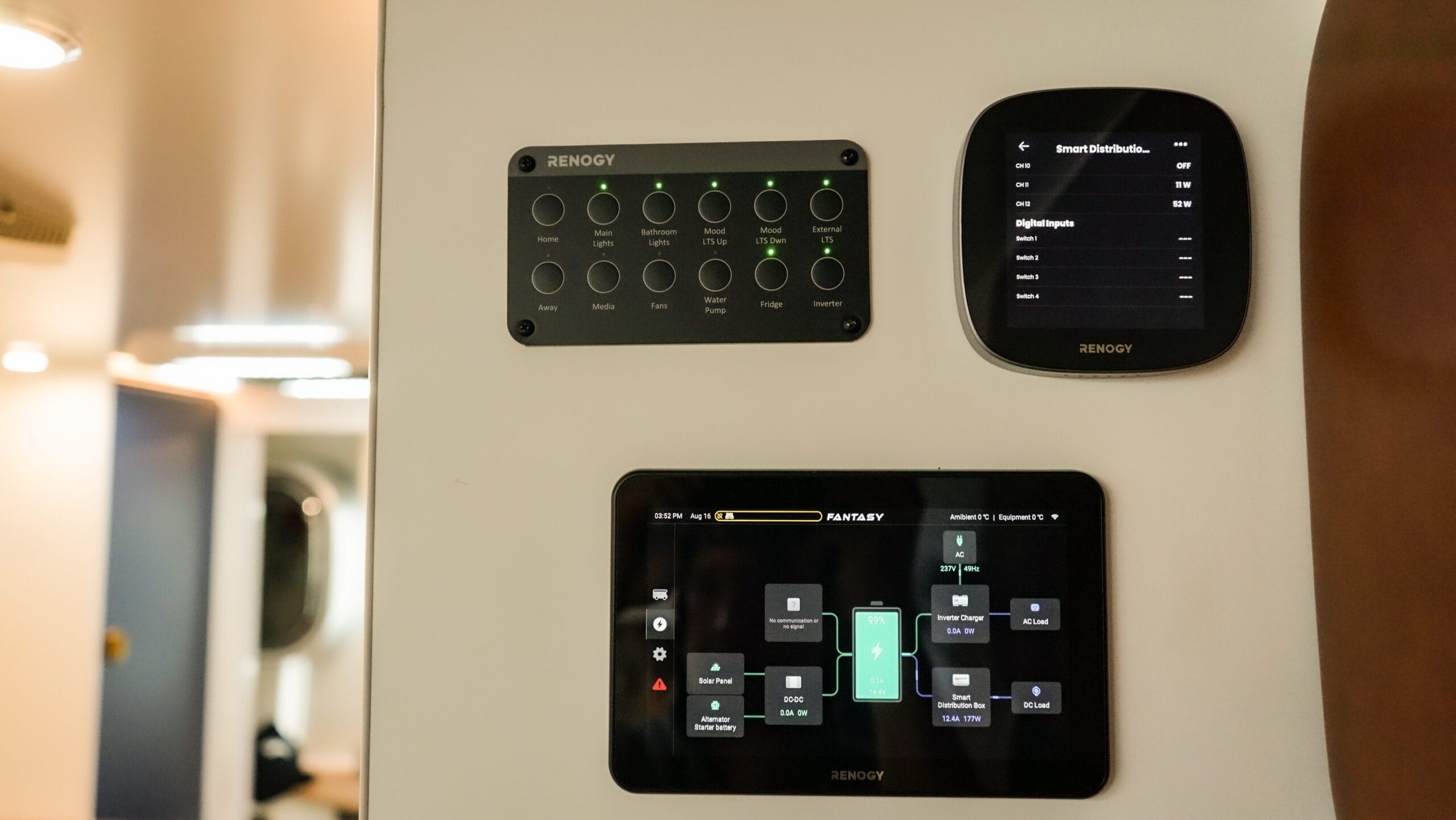 Interior of Fantasy Caravan Horizon-19