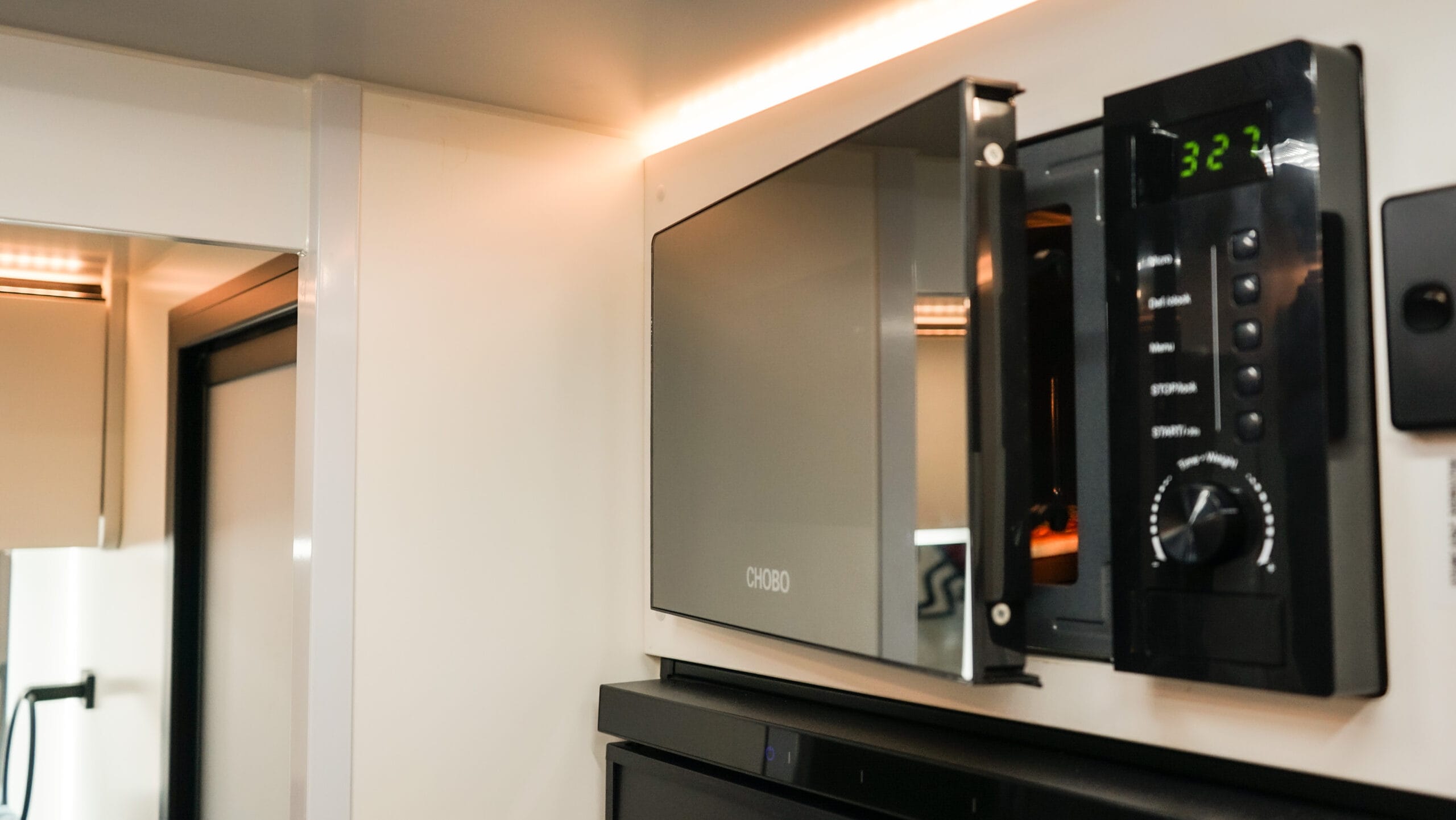 Interior of Fantasy Caravan Horizon-19