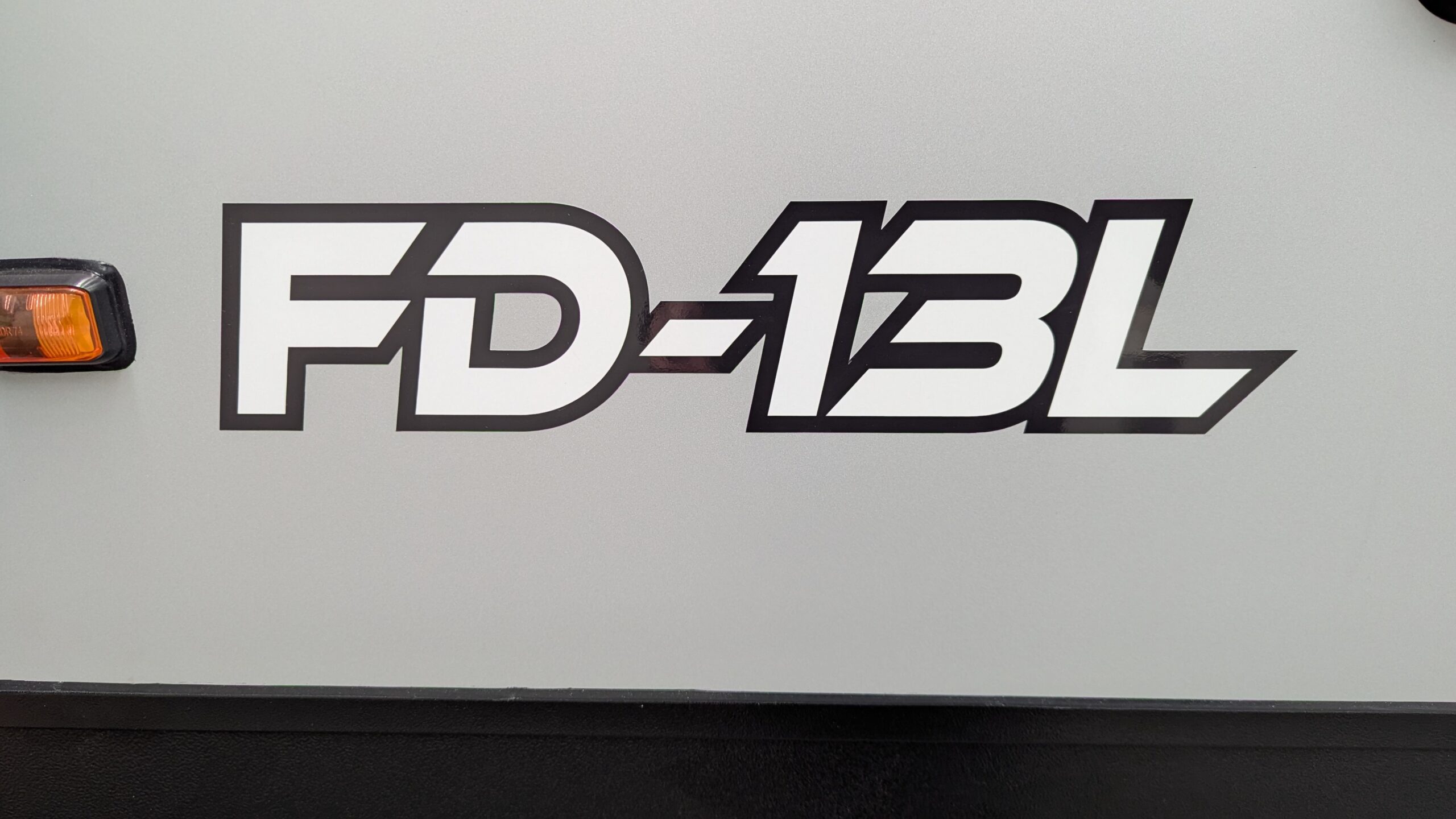 FD-13L Exterior